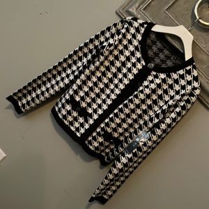 Sweater block bone color. 
Small size 
New